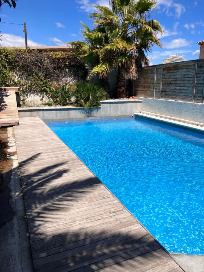 2 Pieces Rez-De-Jardin Dans Maison Avec Piscine Villeneuve-Loubet Exterior photo